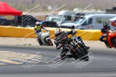 media/Apr-10-2022-SoCal Trackdays (Sun) [[f104b12566]]/Turn 2 (1135am)/